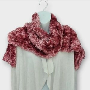 NWT Cejon Rose Eyelash Knit Scarf